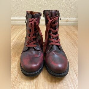 MÍA heritage Stylish Burgundy Ankle Boots